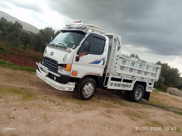 هيونداي HD78 2001