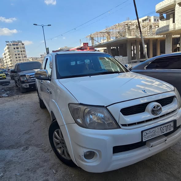 تويوتا هايلوكس 2010 - صورة 2