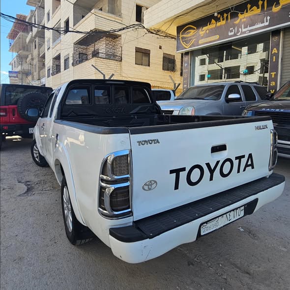 تويوتا هايلوكس 2010 - صورة 4