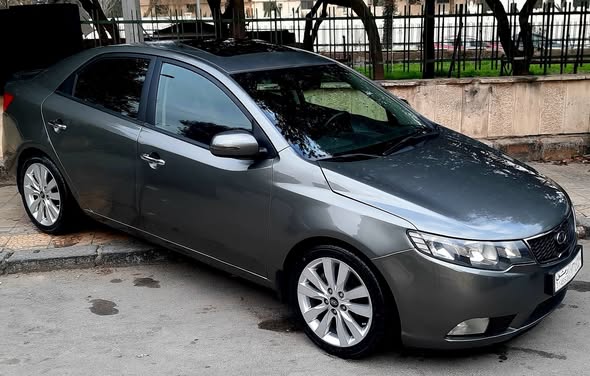 كيا سيراتو 2011 - صورة 2