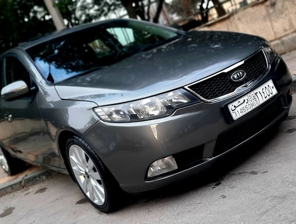 كيا سيراتو 2011 - صورة 4