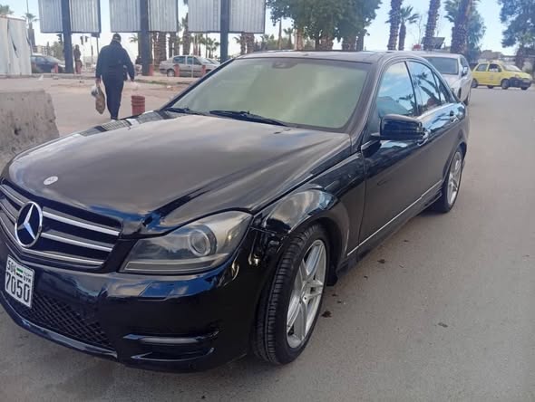 مرسيدس C250 2012 - صورة 3