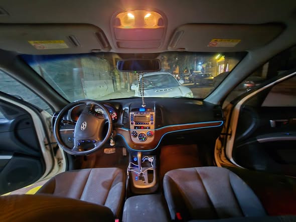 هيونداي سانتافي 2009 - صورة 4