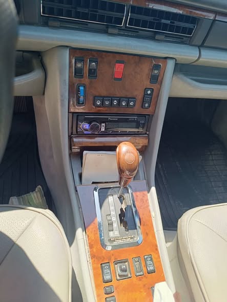 مرسيدس 300 sel 1991