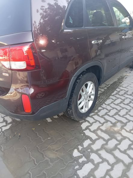 كيا سورينتو 2015 - صورة 4