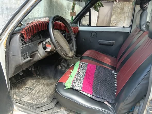 تويوتا هايلوكس 1992