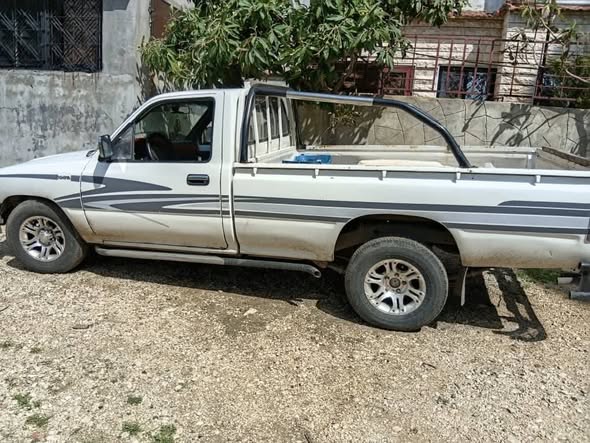 تويوتا هايلوكس 1992