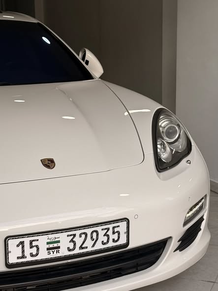 بورش باناميرا 2012 - صورة 2