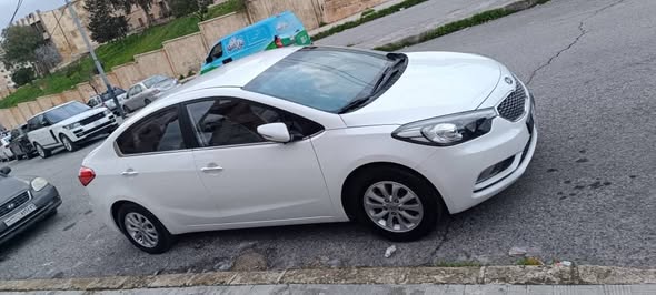 كيا فورتي 2012