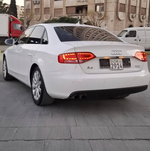 أودي A4 2012 - صورة 4