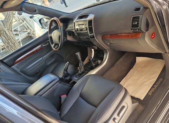 تويوتا لاندكروزر برادو 2010 - صورة 1