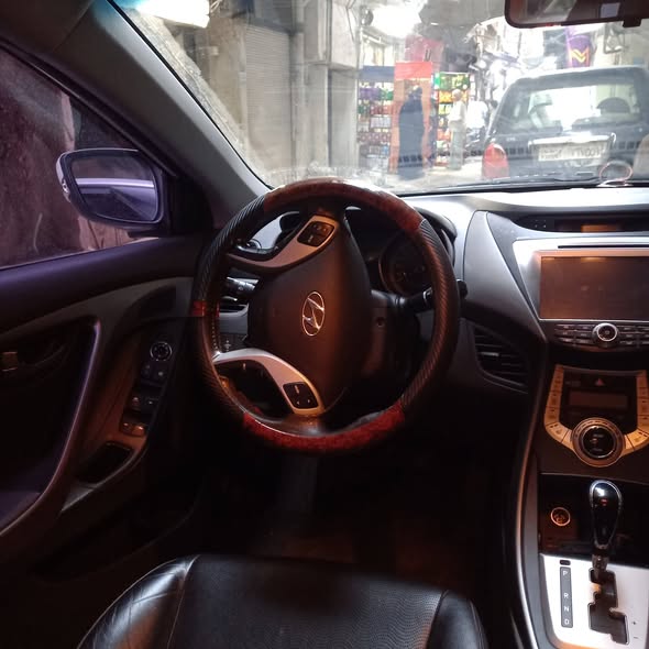 هيونداي ألنترا 2012 - صورة 3