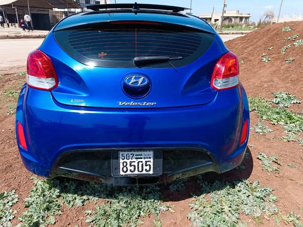 هيونداي فيلوستر 2012 - صورة 5