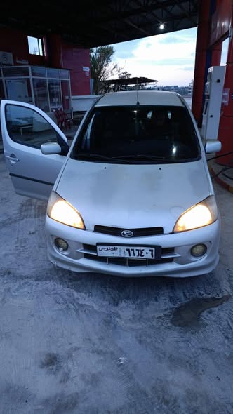 دايهاتسو سيريون 2005