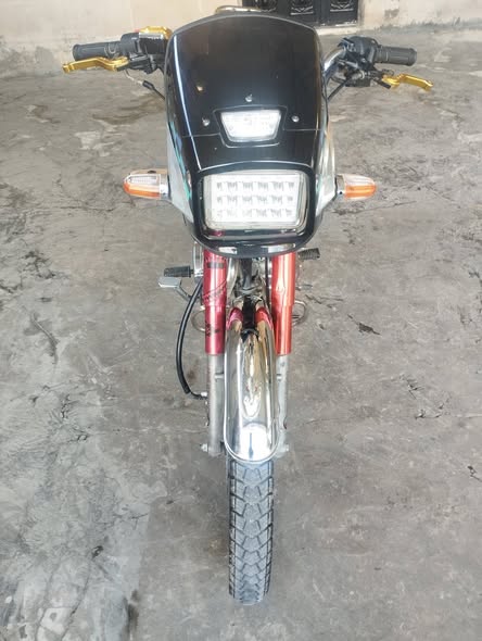 أكاد CG150 2012 - صورة 3