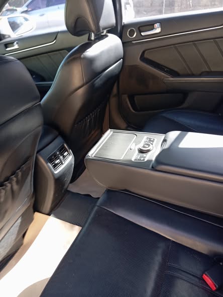 كيا كي 7 2012 - صورة 2