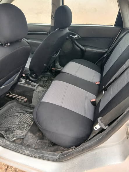 فورد فوكس 2004 - صورة 3