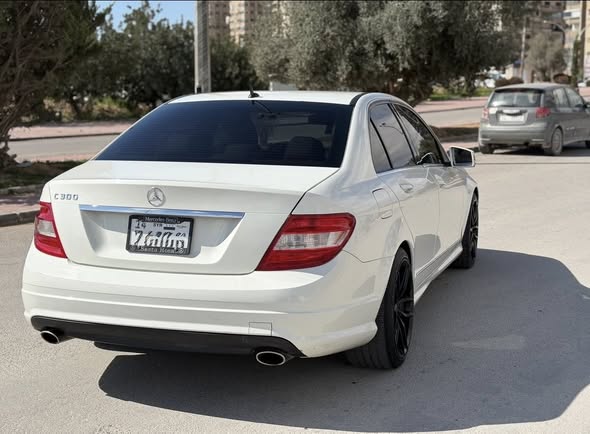 مرسيدس سي كلاس 2012