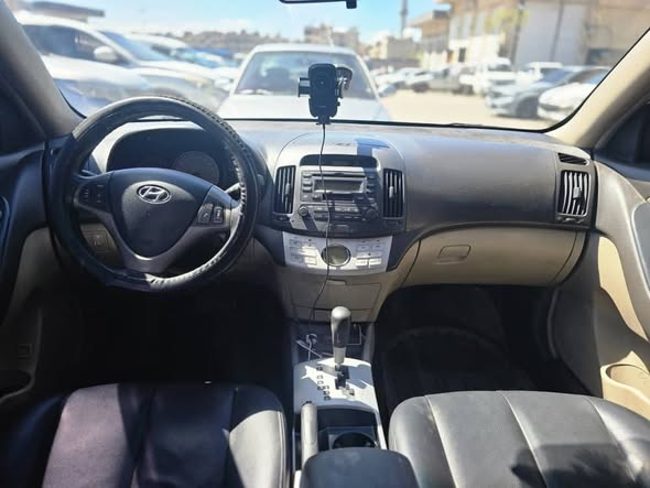 هيونداي أفانتي 2008 - صورة 3