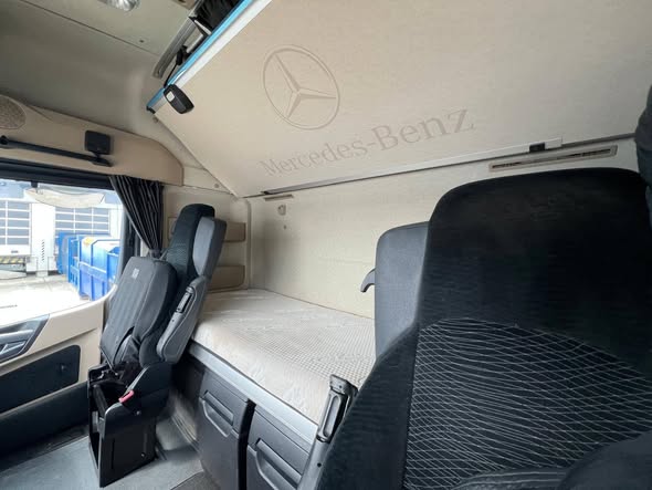 مرسيدس أكتروس 2018 - صورة 4