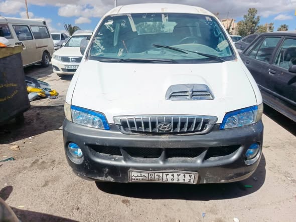 هيونداي ستاريكس 2000 - صورة 3