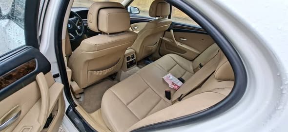 بي إم دبليو 530i 2010 - صورة 4