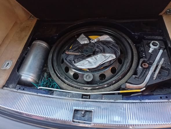 فولكس فاجن فايتون 2005 - صورة 1