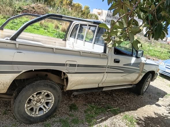 تويوتا هايلوكس 1992 - صورة 2