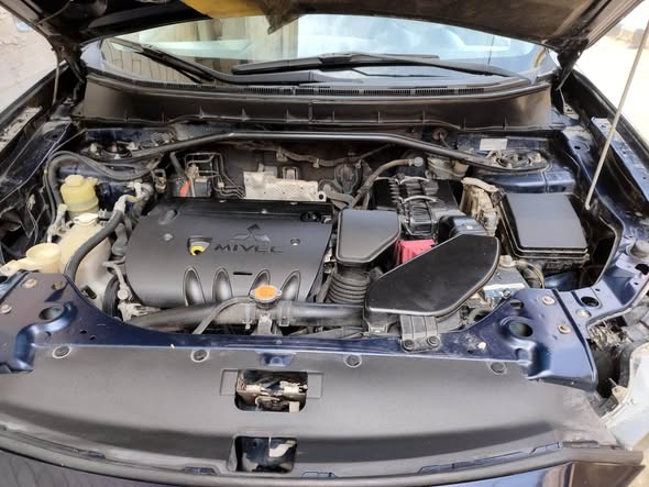 مستوبيشي اوتلندر 2011