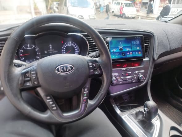 كيا اوبتيما 2011 - صورة 3