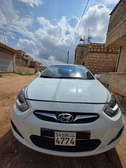 هونداي اكسنت 2011