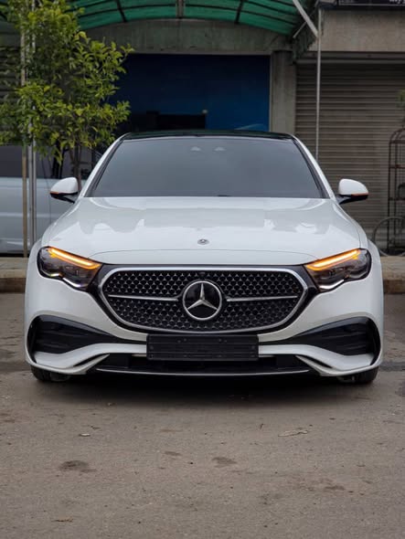 مرسيدس E300 2024 - صورة 1