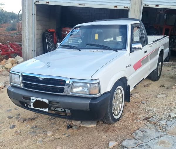 مازدا بيكاب 1998