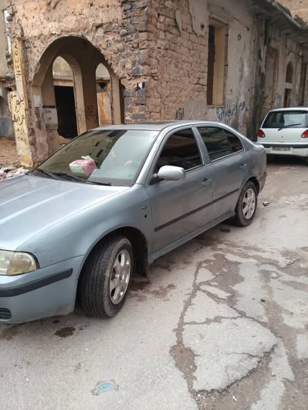 سكودا اوكتافيا 2001 - صورة 4