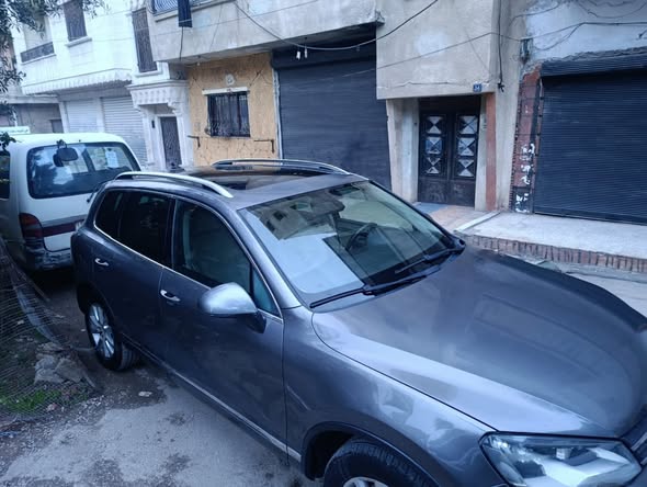 فولكس فاجن طوارق 2012