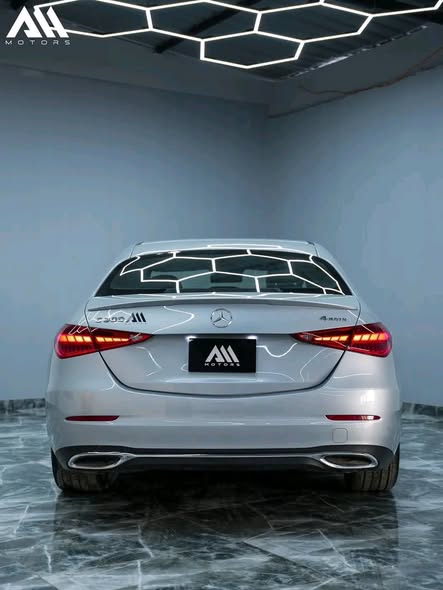 مرسيدس C300 2022 - صورة 2