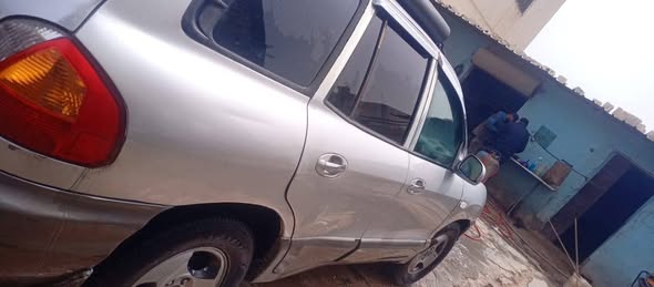 كيا سبورتاج 2004