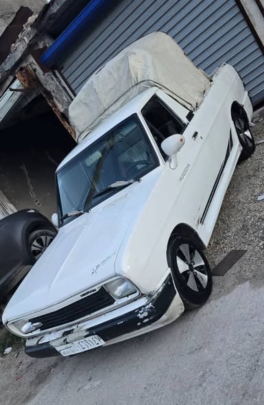 نيسان بيك اب 1993