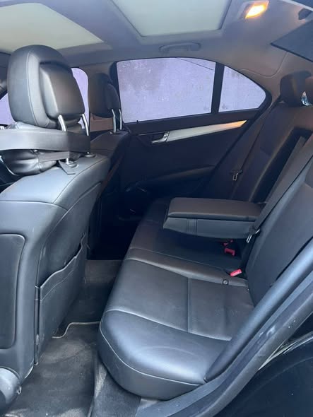 مرسيدس C200 2011