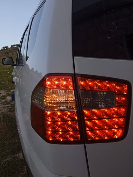 كيا سورينتو 2008 - صورة 2