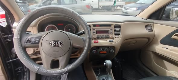 كيا ريو 2010 - صورة 5