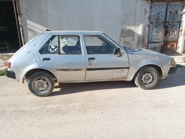 ميتسوبيشي كولت 1983 - صورة 4