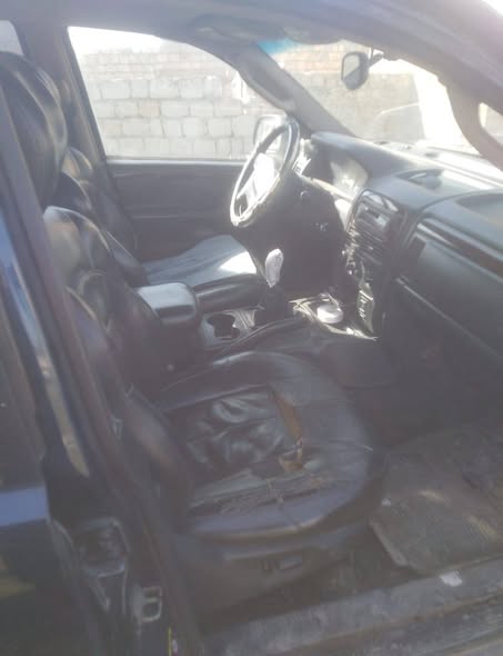 جيب جراند شيروكي 2004