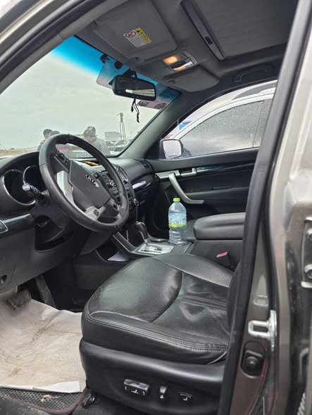 كيا سورينتو 2010