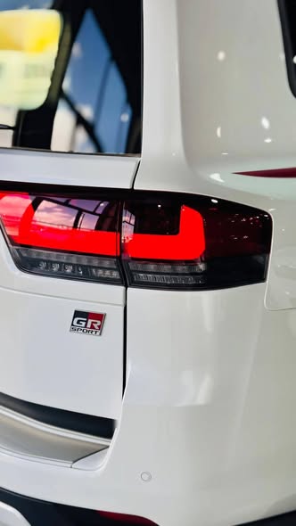 تويوتا لاند كروزر 2025 - صورة 5