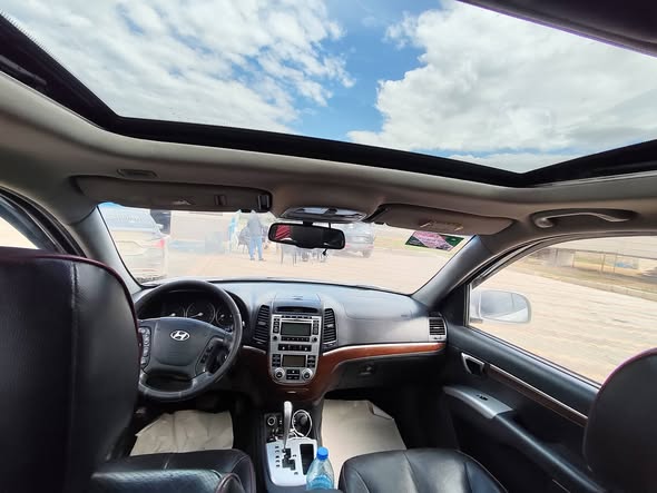 هيونداي سنتافي 2009 - صورة 2