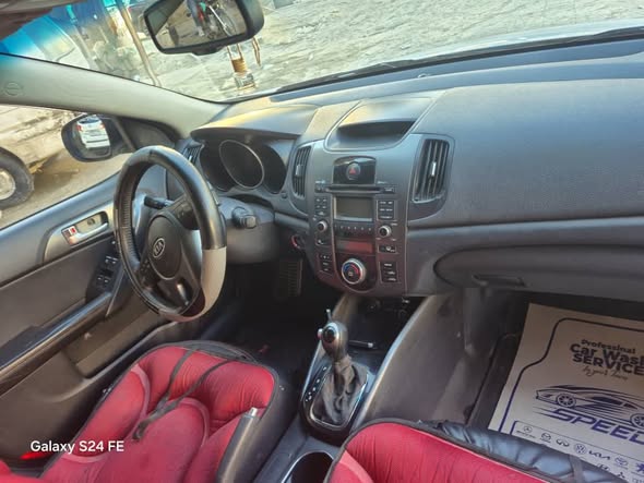 كيا فورتي 2011 - صورة 2