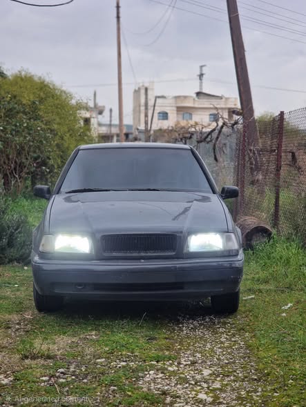 فولفو ٤٦٠ 1993 - صورة 1