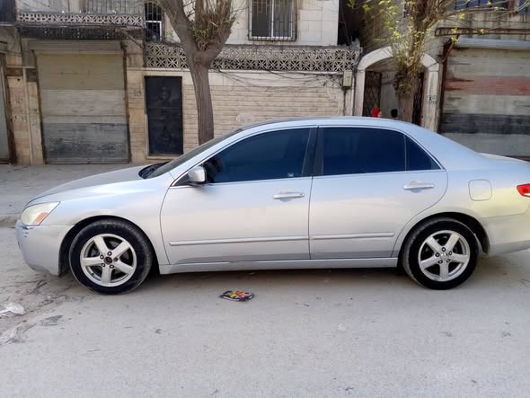 هوندا اكورد 2005