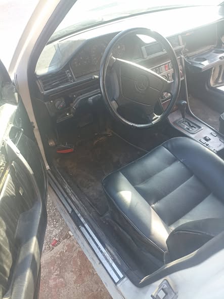 مرسيدس 300 1992 - صورة 2